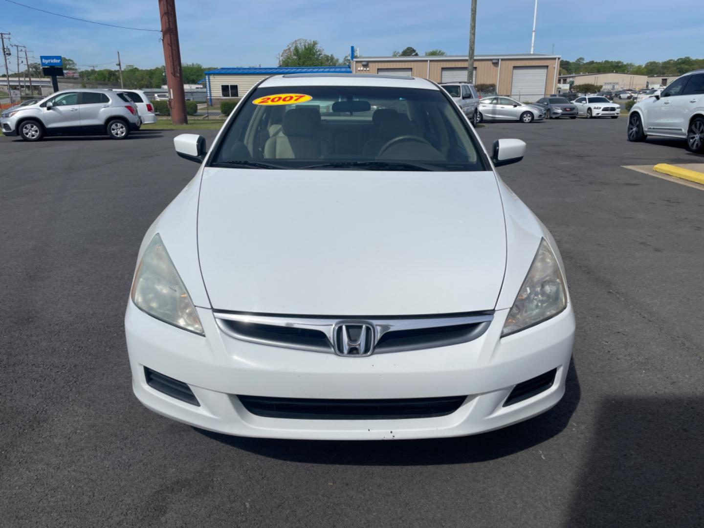 2007 White Honda Accord (1HGCM66867A) with an V6, VTEC, 3.0 Liter engine, Automatic transmission, located at 8008 Warden Rd, Sherwood, AR, 72120, (501) 801-6100, 34.830078, -92.186684 - Photo#2